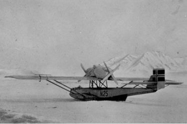 16 a legendární Dornier N 25 všechny odnesl zpět do Svalbard